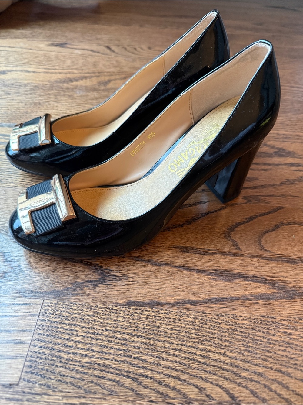 Salvatore Ferragamo Black Patent Pumps with Gold Vara Buckle - Picture 4 of 5